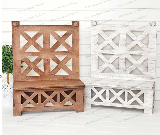 Farmhouse Trim Chair (Holds tier tray or decor sets)